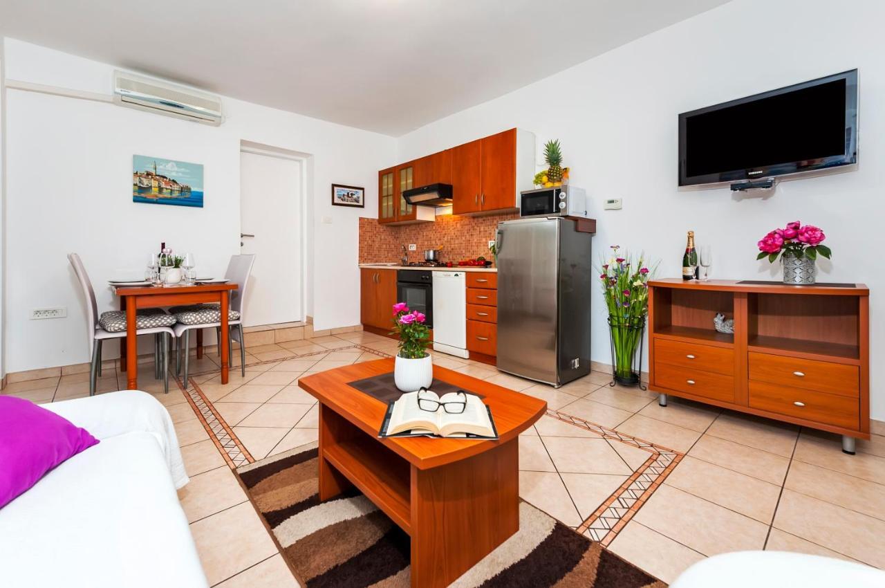 Apartment&Rooms Graciela Rovinj Buitenkant foto